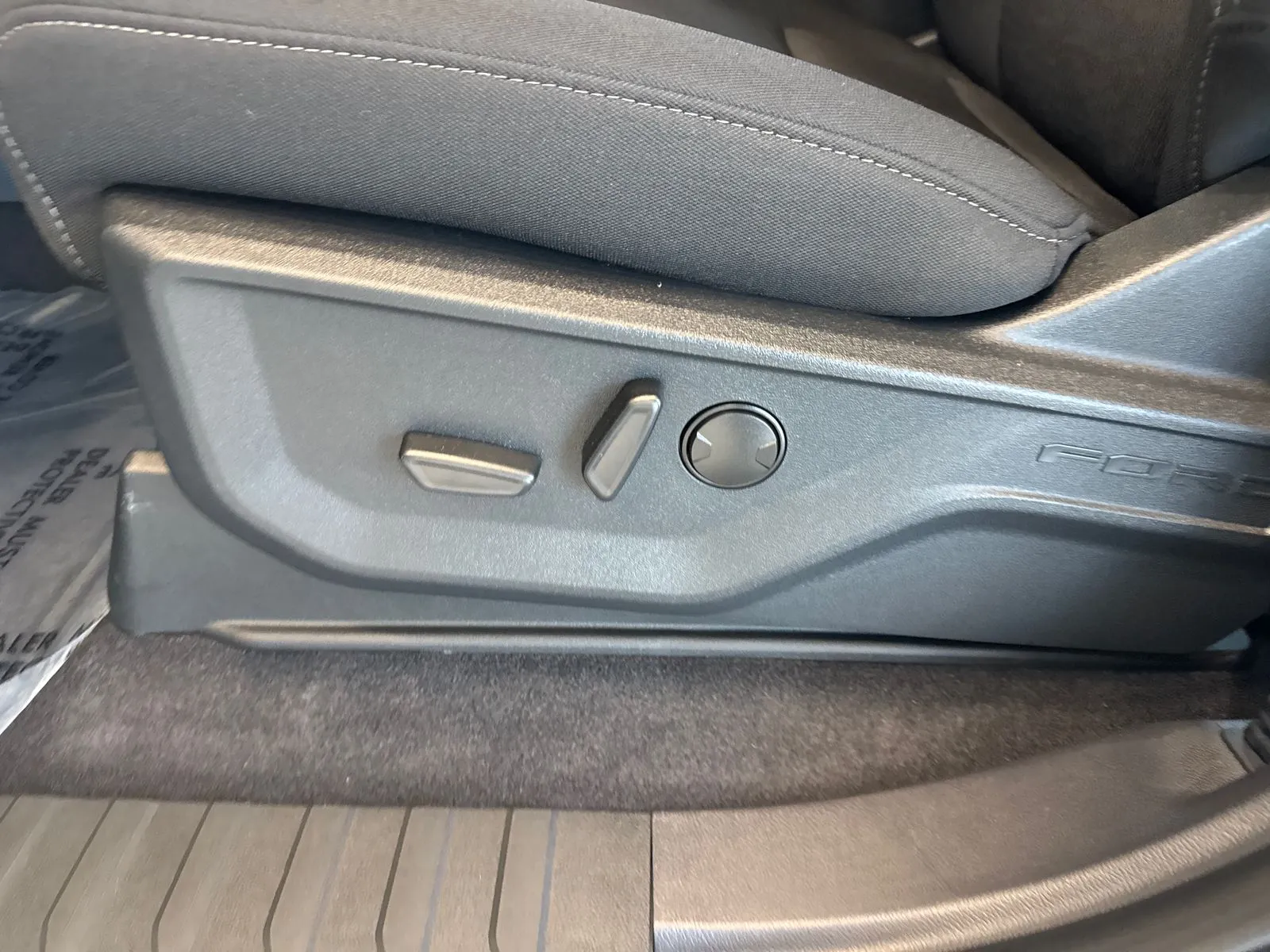 2025 Ford F-150 XLT - Photo 9