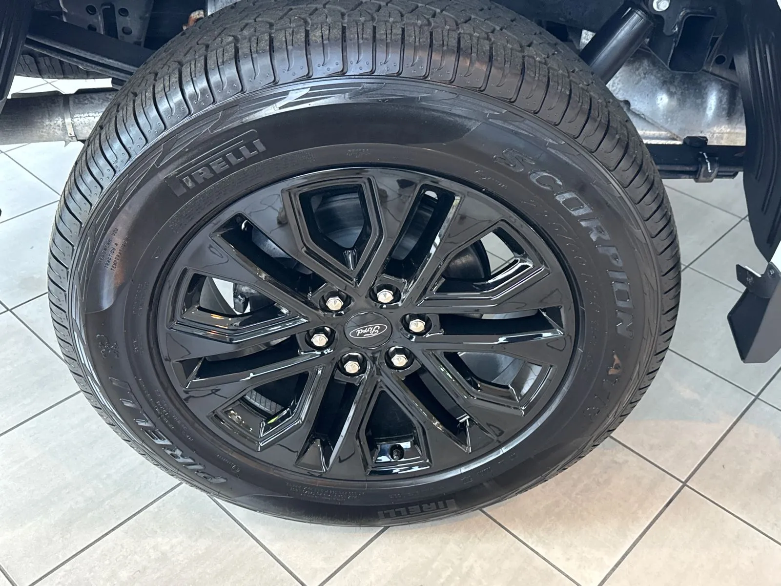 2025 Ford F-150 XLT - Photo 17