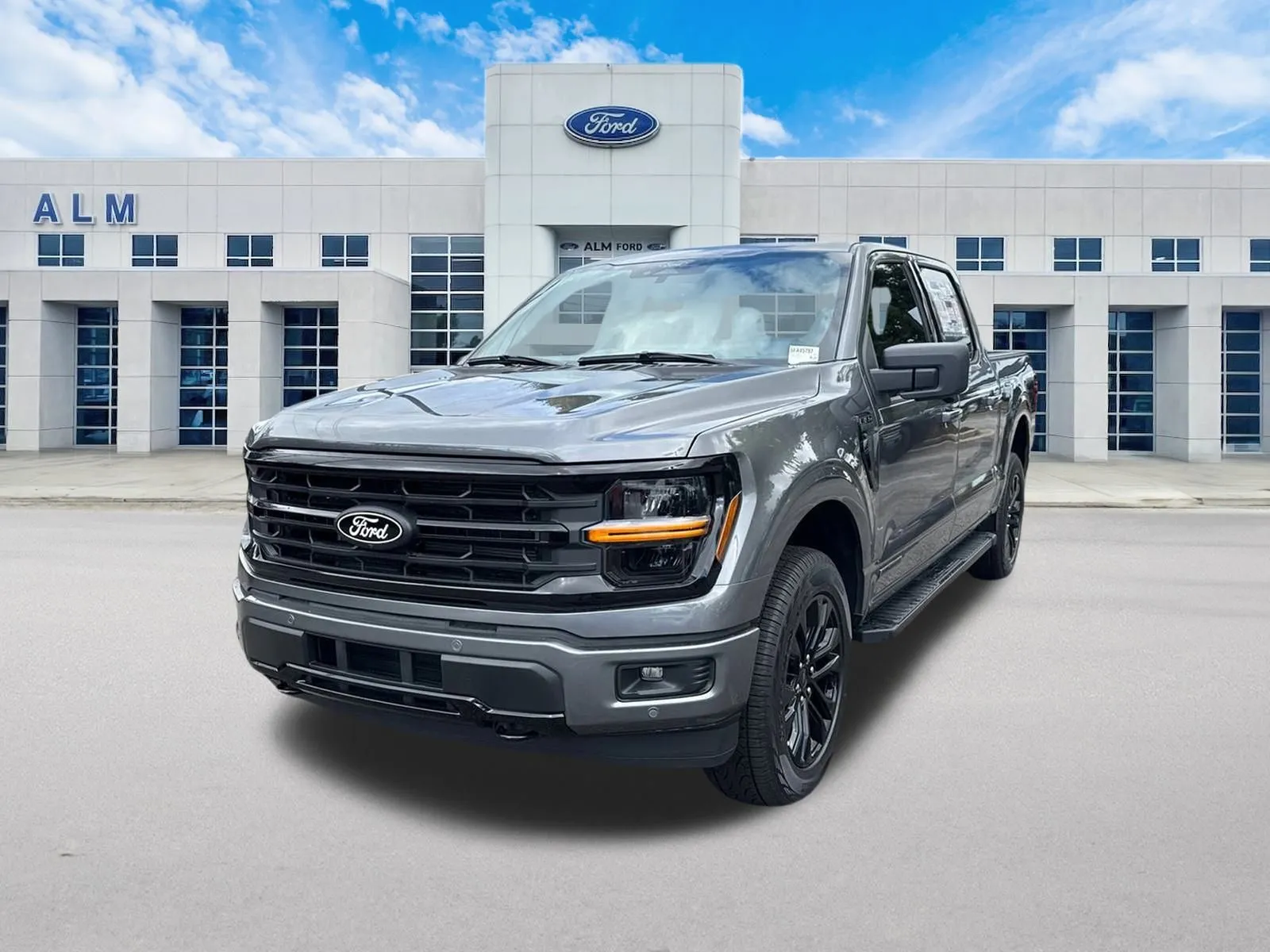 2025 Ford F-150 XLT's photo