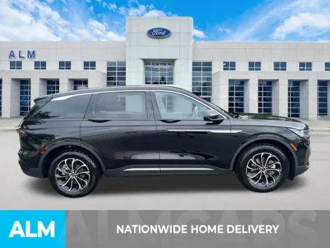 More photos of 2024 Lincoln Nautilus Premiere at ALM Ford Marietta, GA