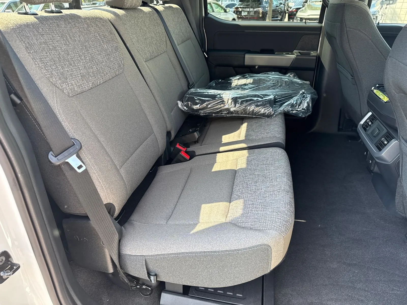 2025 Ford F-150 XLT - Photo 15