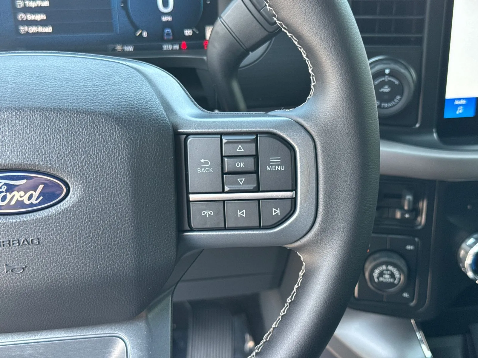 2025 Ford F-150 XLT - Photo 24