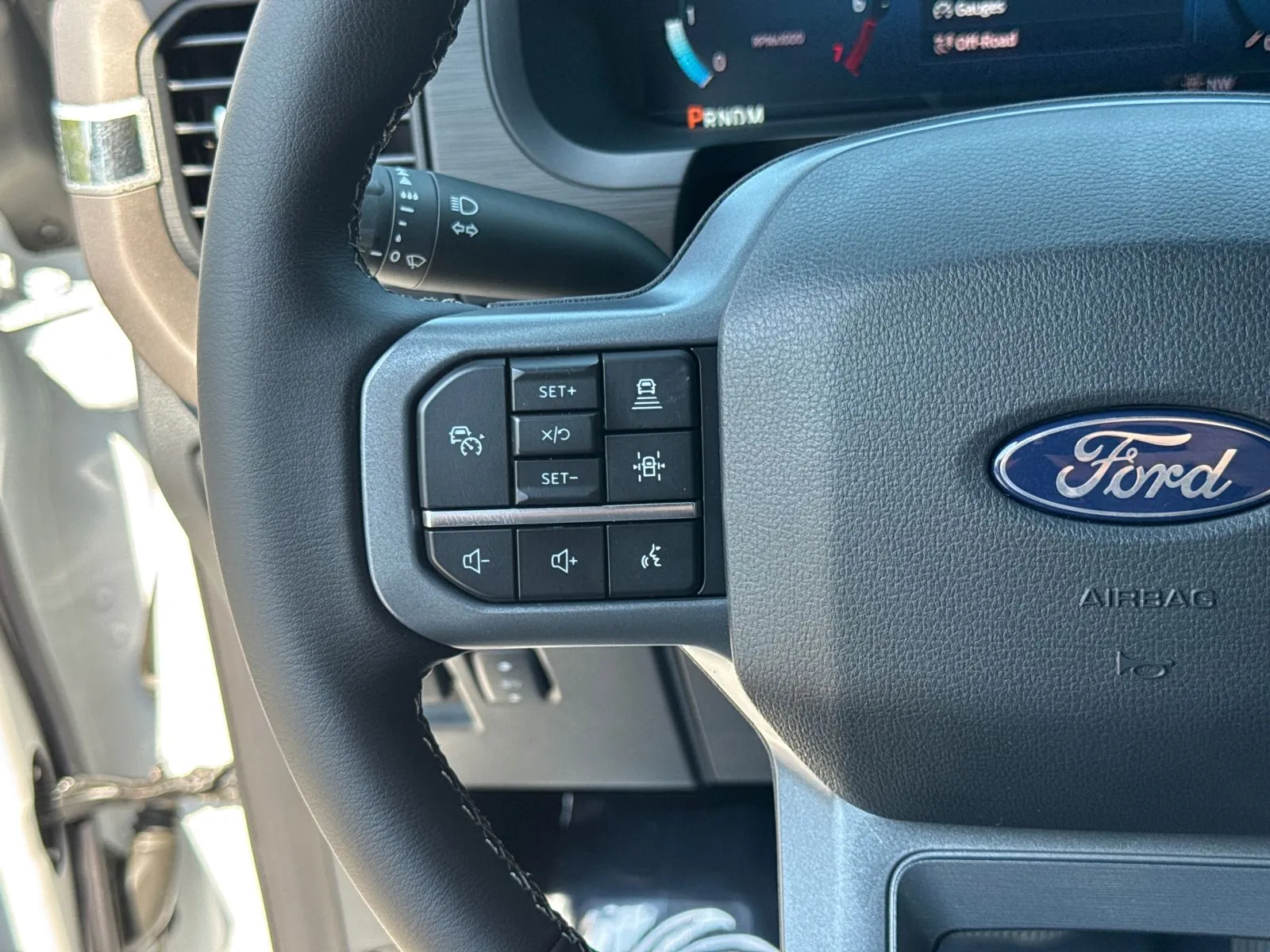 2025 Ford F-150 XLT - Photo 23