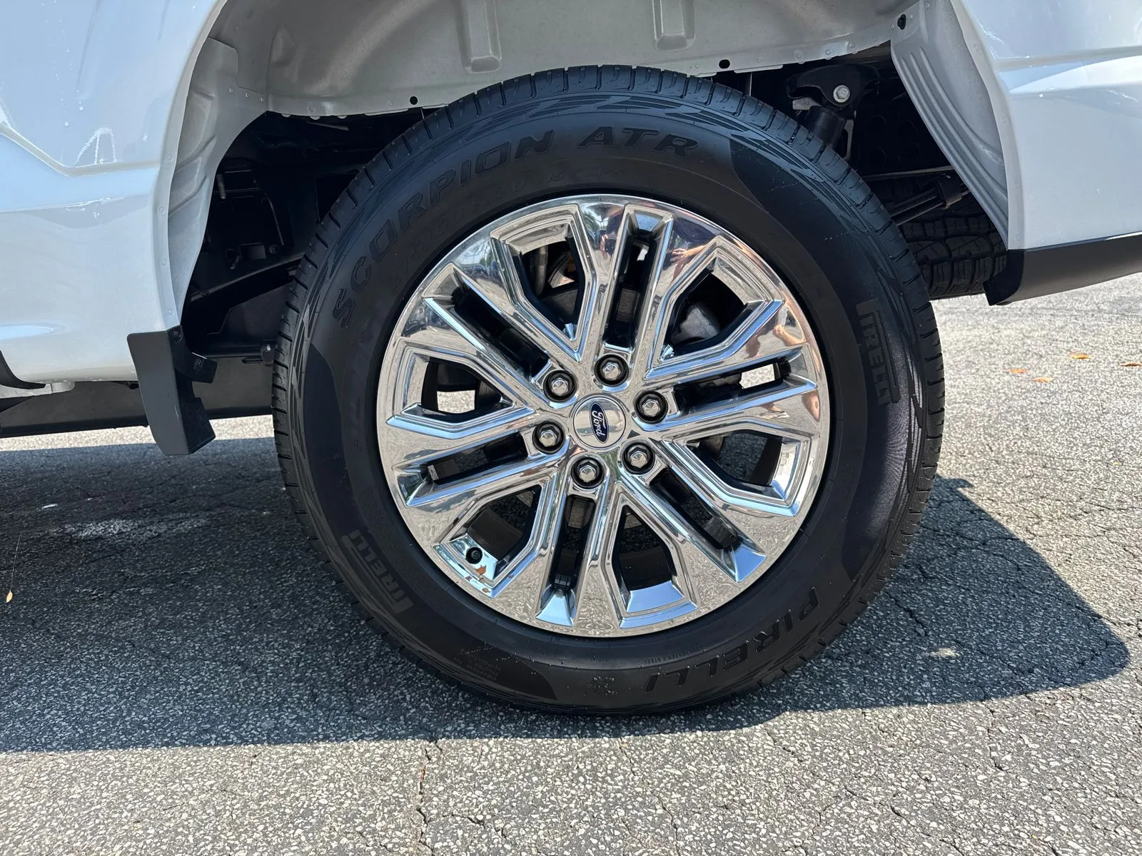 2025 Ford F-150 XLT - Photo 19