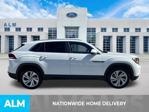 More photos of 2020 Volkswagen Atlas Cross Sport 3.6L V6 SEL at ALM Ford Marietta, GA