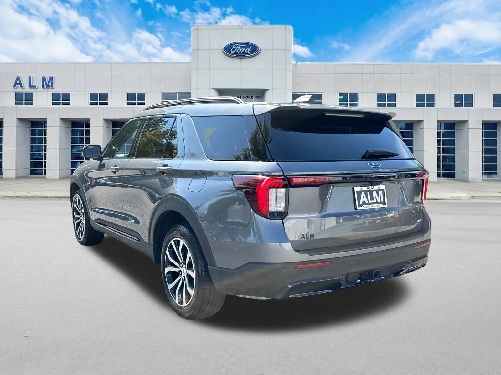 2025 Ford Explorer ST-LINE - Photo 7