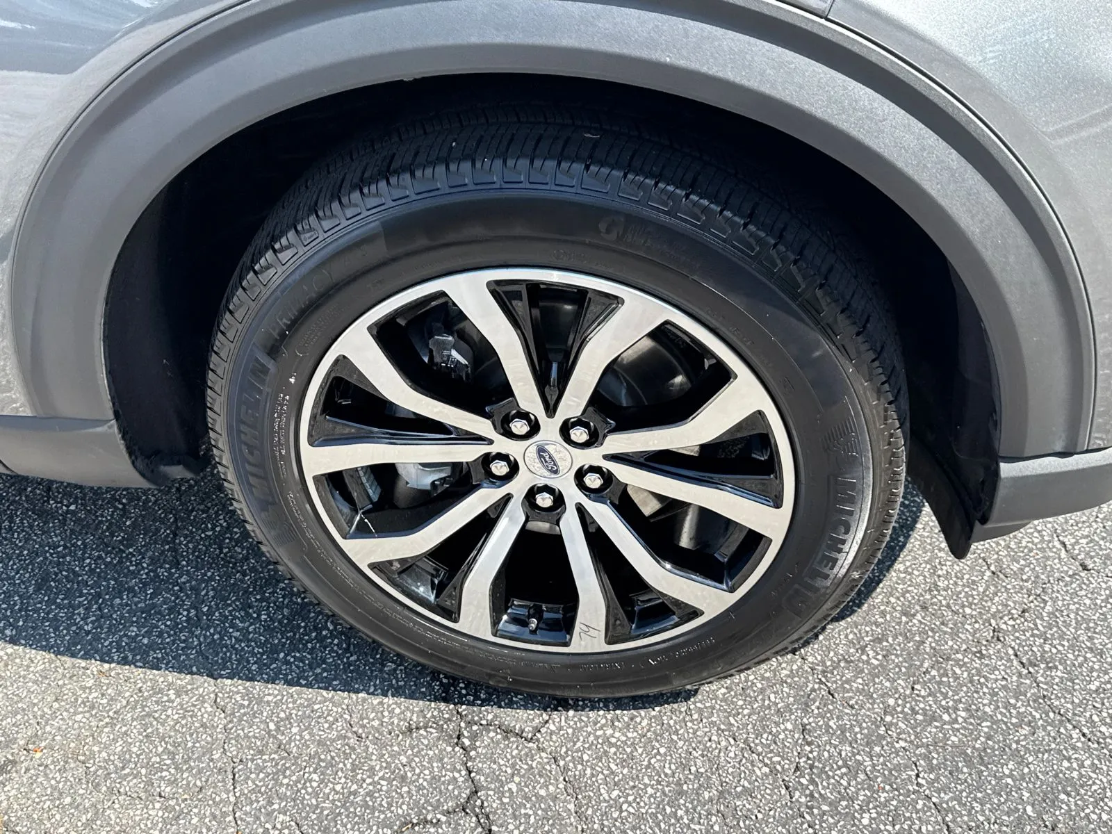 2025 Ford Explorer ST-LINE - Photo 12