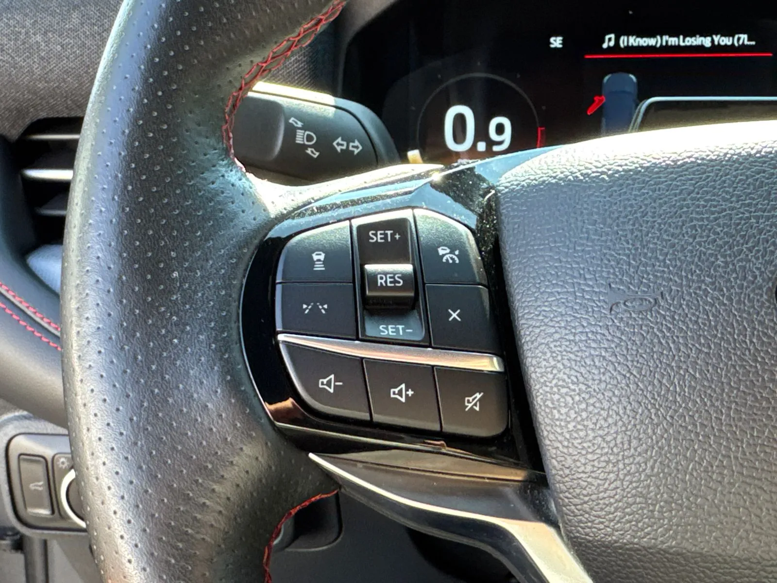 2025 Ford Explorer ST-LINE - Photo 28