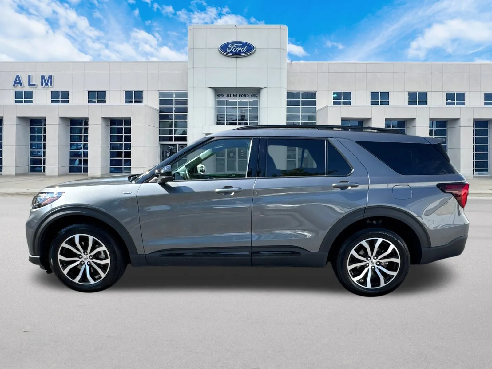 2025 Ford Explorer ST-LINE - Photo 8