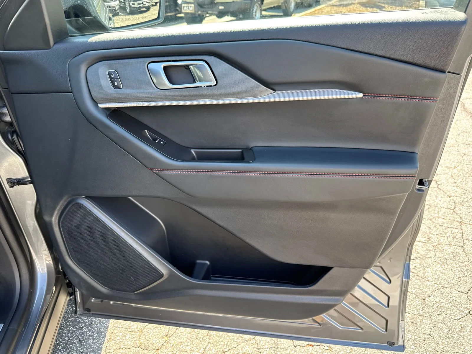 2025 Ford Explorer ST-LINE - Photo 14
