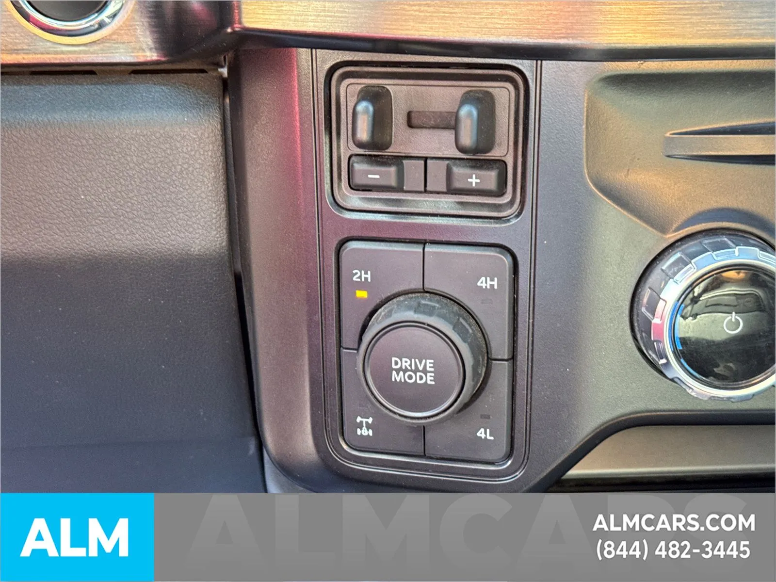 2025 Ford F-350 Super Duty Lariat - Photo 36
