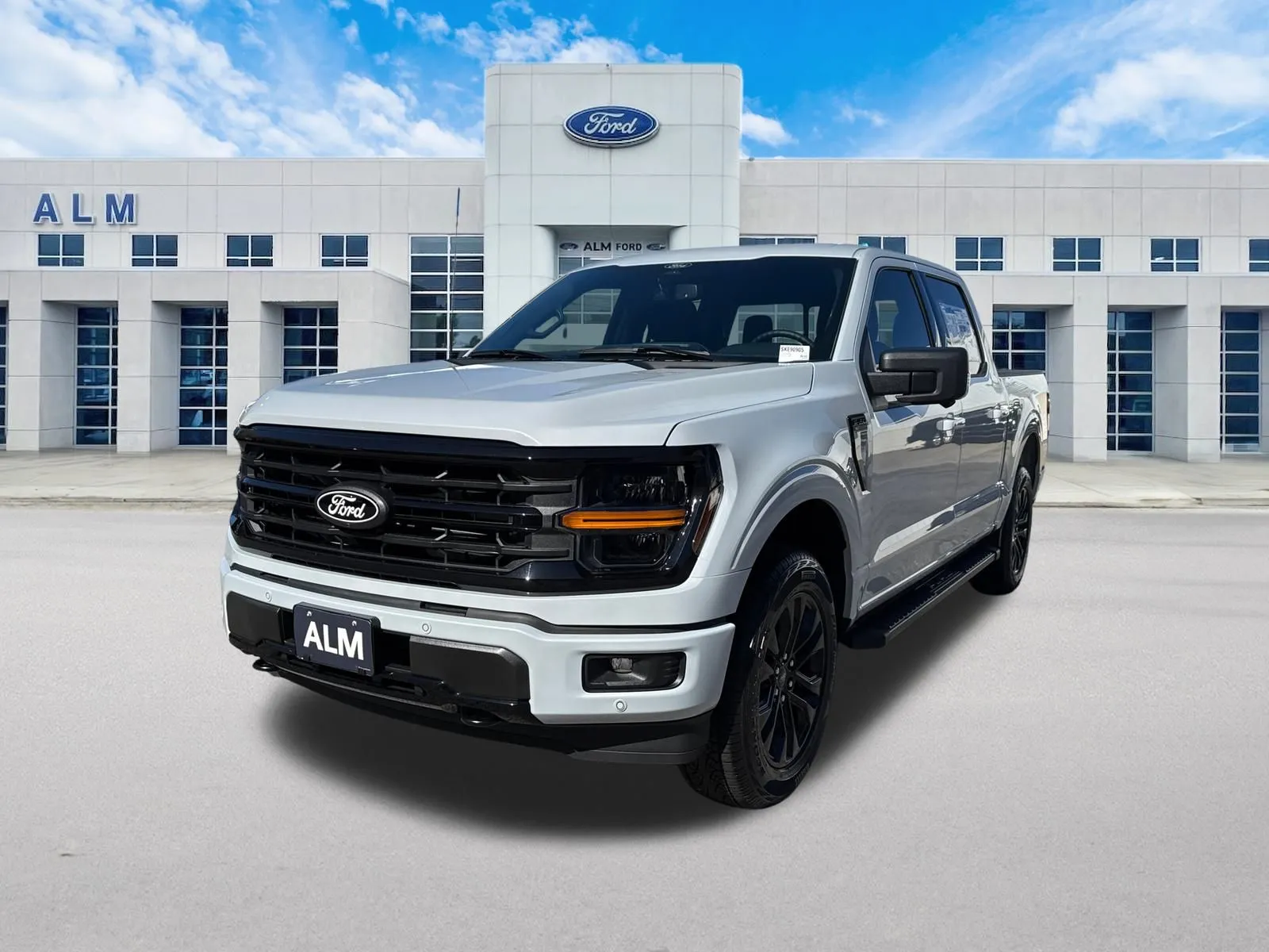 2025 Ford F-150 XLT's photo