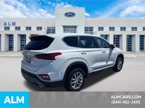 More photos of 2019 Hyundai Santa Fe SE at ALM Ford Marietta, GA