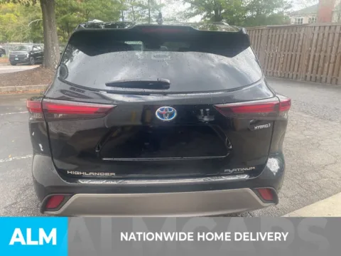 More photos of 2024 Toyota Highlander Hybrid Platinum at ALM Ford Marietta, GA