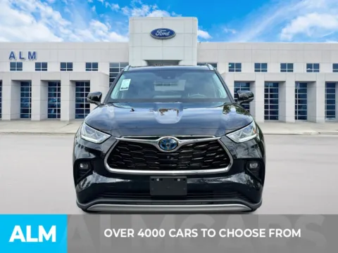 Another view of 2024 Toyota Highlander Hybrid Platinum for sale in Marietta, GA at ALM Ford Marietta