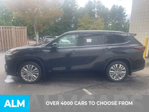 Another view of 2024 Toyota Highlander Hybrid Platinum for sale in Marietta, GA at ALM Ford Marietta