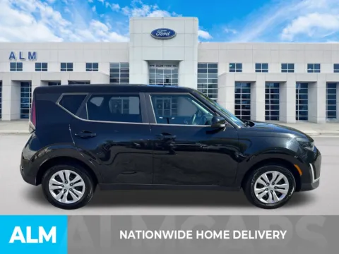 More photos of 2023 Kia Soul LX at ALM Ford Marietta, GA