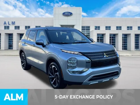 More photos of 2024 Mitsubishi Outlander SE at ALM Ford Marietta, GA