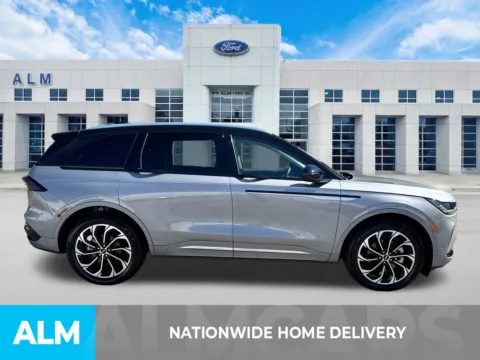 More photos of 2024 Lincoln Nautilus Reserve at ALM Ford Marietta, GA