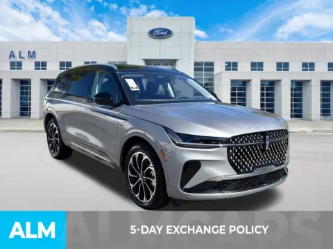 More photos of 2024 Lincoln Nautilus Reserve at ALM Ford Marietta, GA