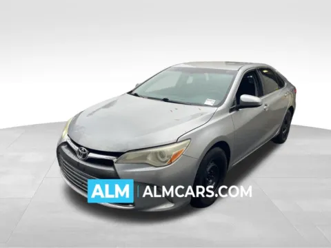 Silver 2016 Toyota Camry XLE for sale in Marietta, GA
