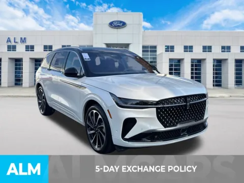 More photos of 2024 Lincoln Nautilus Black Label at ALM Ford Marietta, GA