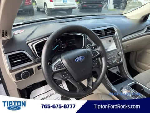 More photos of 2020 Ford Fusion SE at Tipton Ford, IN