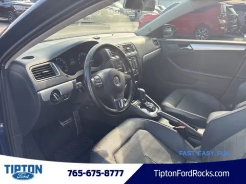 More photos of 2011 Volkswagen Jetta SEL at Tipton Ford, IN