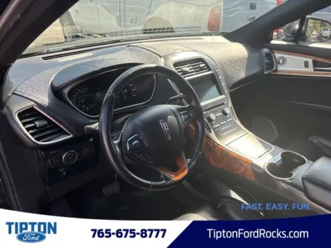 More photos of 2016 Lincoln MKX Reserve at Tipton Ford, IN