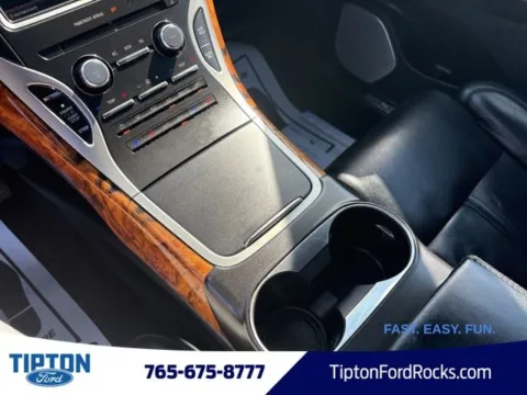 More photos of 2016 Lincoln MKX Reserve at Tipton Ford, IN
