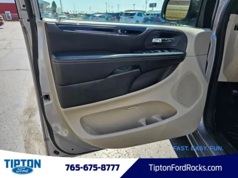 More photos of 2017 Dodge Grand Caravan SXT at Tipton Ford, IN