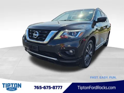 Black 2017 Nissan Pathfinder Platinum for sale in Tipton, IN