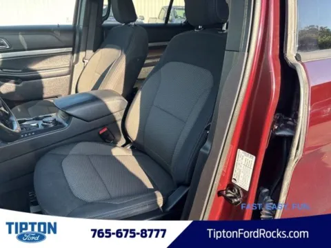 More photos of 2018 Ford Explorer XLT at Tipton Ford, IN