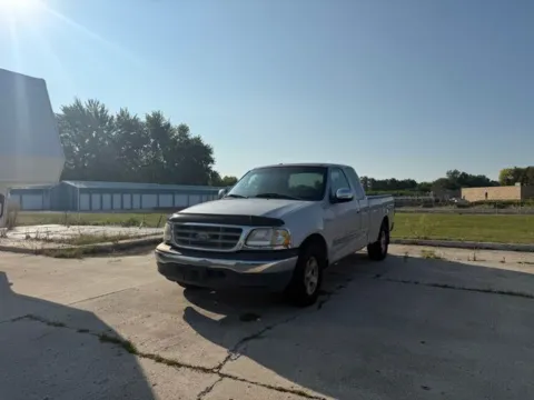 Photos of 2000 Ford F-150 XLT for sale in Tipton, IN at Tipton Ford