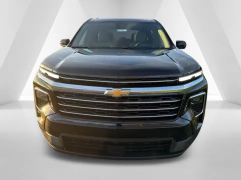 Photos of 2026 Chevrolet Traverse LT for sale in Waverly, OH at Hometown Chevrolet