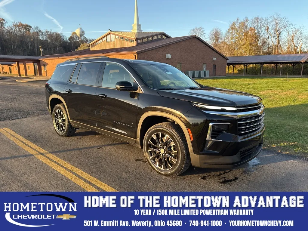 Black 2026 Chevrolet Traverse LT for sale in Waverly, OH