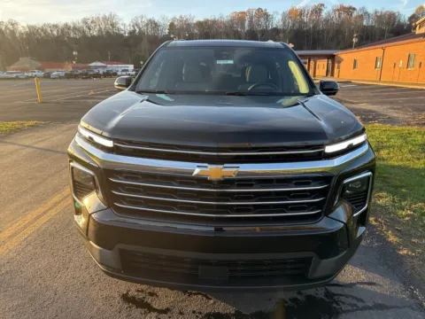 Photos of 2026 Chevrolet Traverse LT for sale in Waverly, OH at Hometown Chevrolet