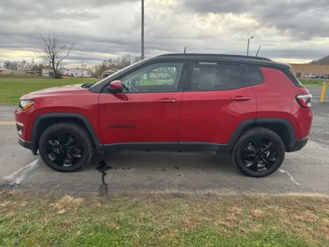 More photos of 2020 Jeep Compass Altitude at Hometown Chevrolet, OH