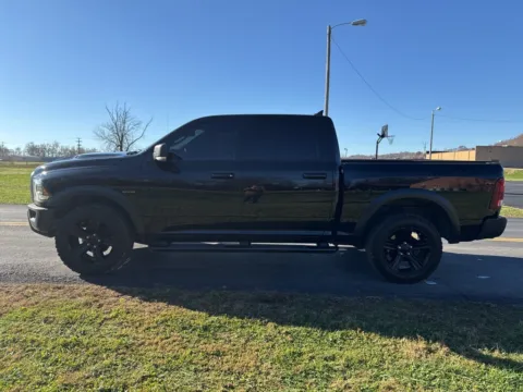 More photos of 2022 Ram 1500 Classic Warlock at Hometown Chevrolet, OH