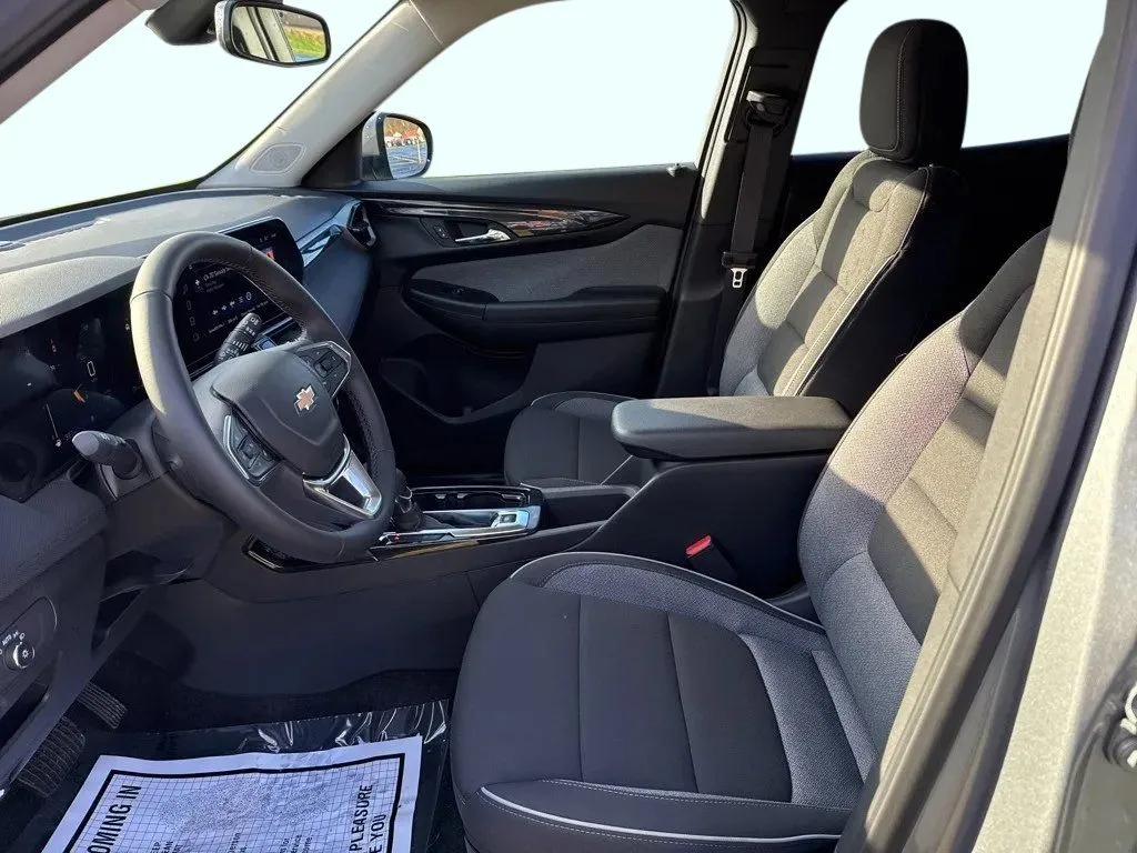 2025 Chevrolet Trailblazer LT - Photo 12