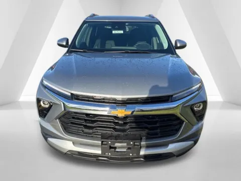 Photos of 2025 Chevrolet TrailBlazer LT for sale in Waverly, OH at Hometown Chevrolet