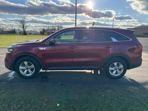 More photos of 2023 Kia Sorento LX at Hometown Chevrolet, OH