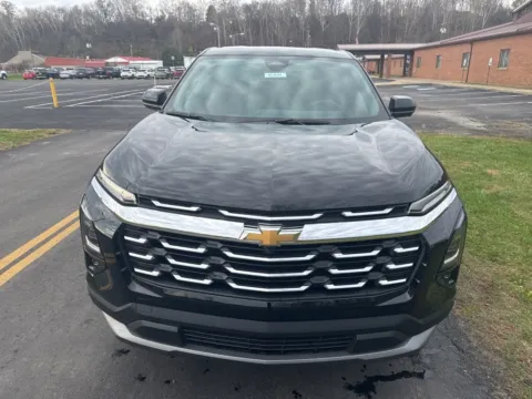 Photos of 2026 Chevrolet Equinox LT for sale in Waverly, OH at Hometown Chevrolet