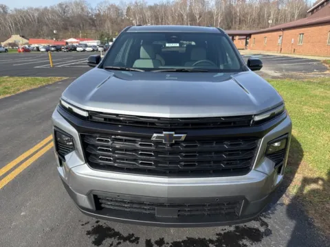 Photos of 2026 Chevrolet Traverse LT for sale in Waverly, OH at Hometown Chevrolet