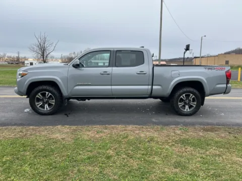 More photos of 2018 Toyota Tacoma TRD Sport at Hometown Chevrolet, OH
