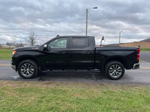 More photos of 2026 Chevrolet Silverado 1500 LT at Hometown Chevrolet, OH