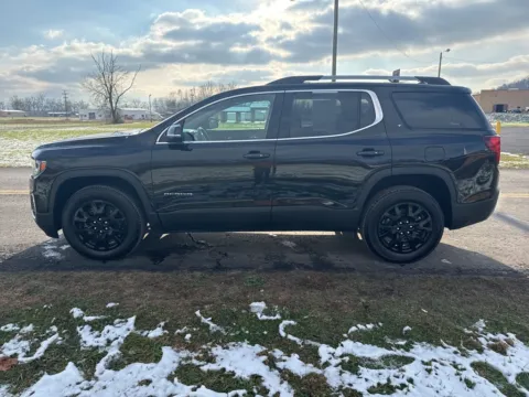 More photos of 2023 GMC Acadia SLT at Hometown Chevrolet, OH
