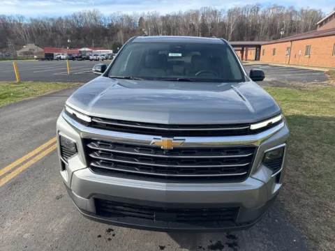 Photos of 2026 Chevrolet Traverse LT for sale in Waverly, OH at Hometown Chevrolet