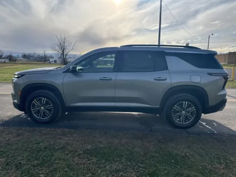 More photos of 2026 Chevrolet Traverse LT at Hometown Chevrolet, OH
