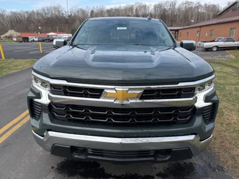 Photos of 2026 Chevrolet Silverado 1500 LT for sale in Waverly, OH at Hometown Chevrolet